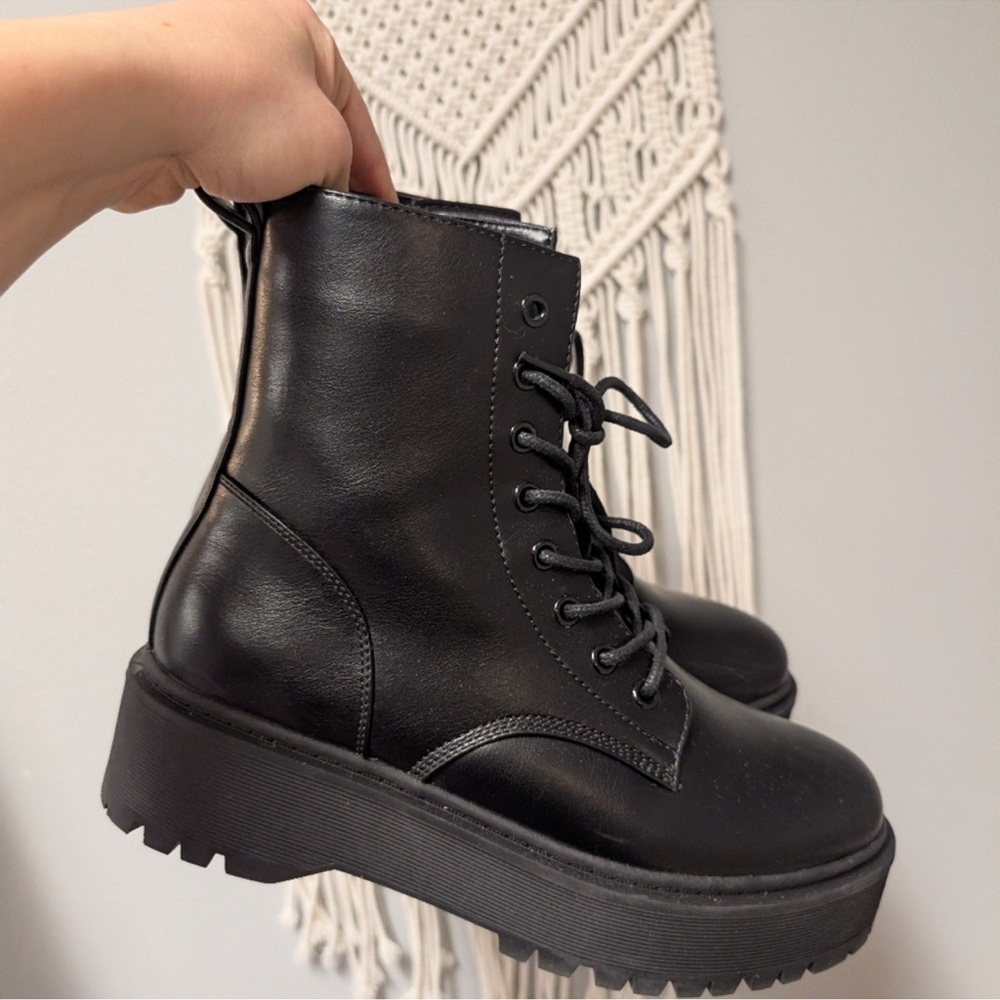Call it Spring Jaydn Platform Combat Boots 7.5 Black Vegan Leather - Picture 5 of 9
